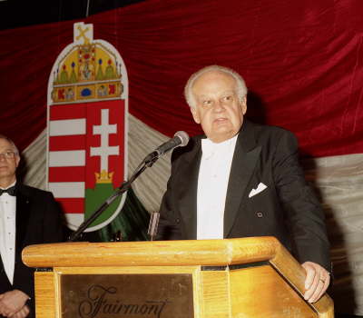 Dr. Kalman Czegledy, Chairman of the Hungarian Helicon Foundation